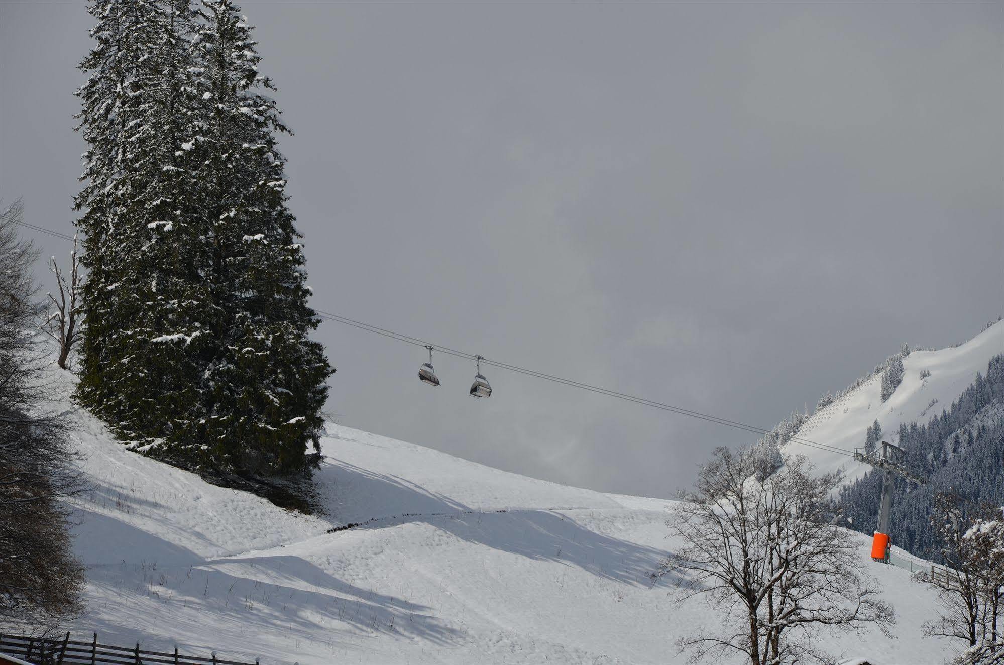 Sporthotel Zugspitze Лермос Екстериор снимка