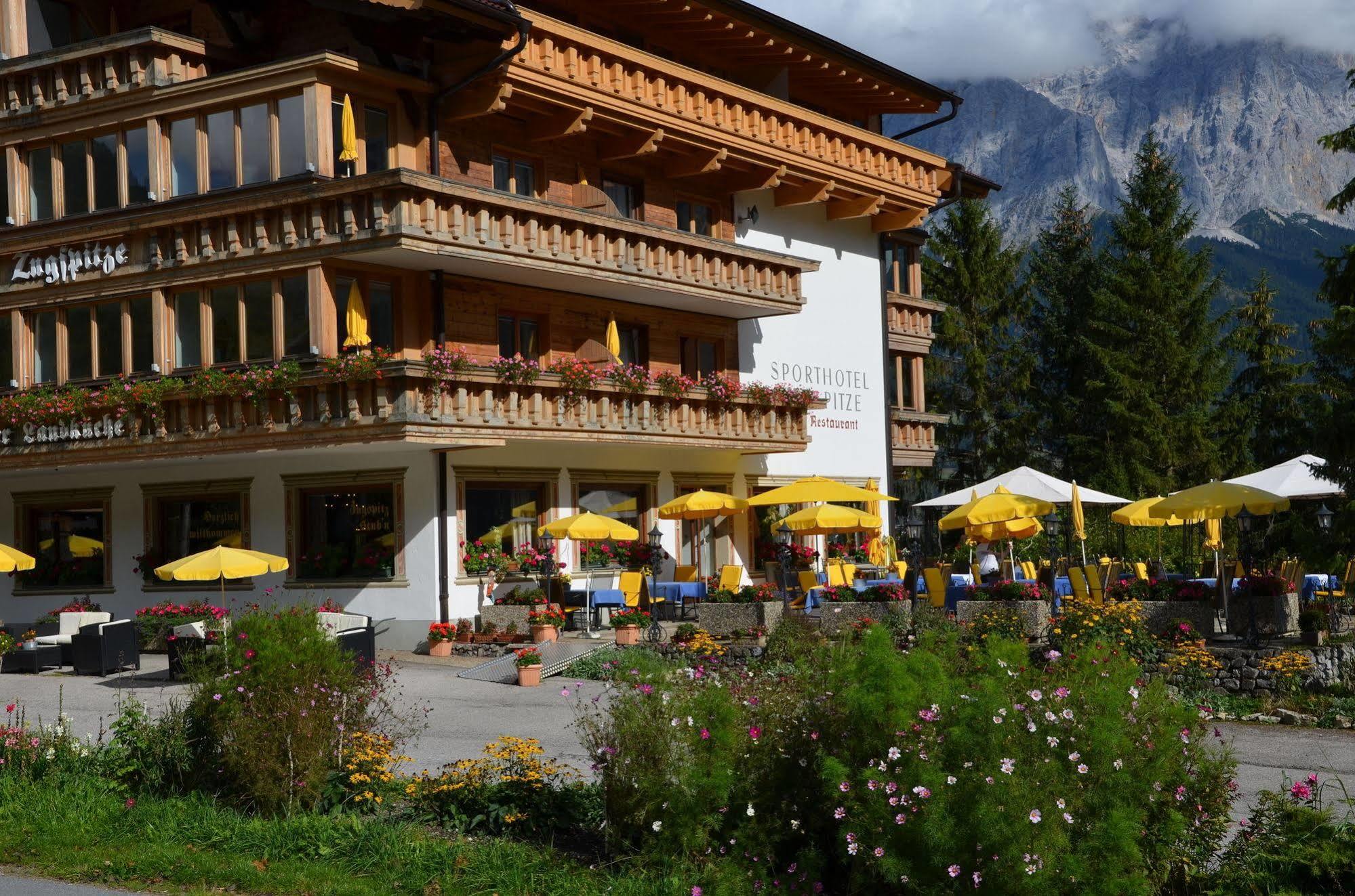 Sporthotel Zugspitze Лермос Екстериор снимка