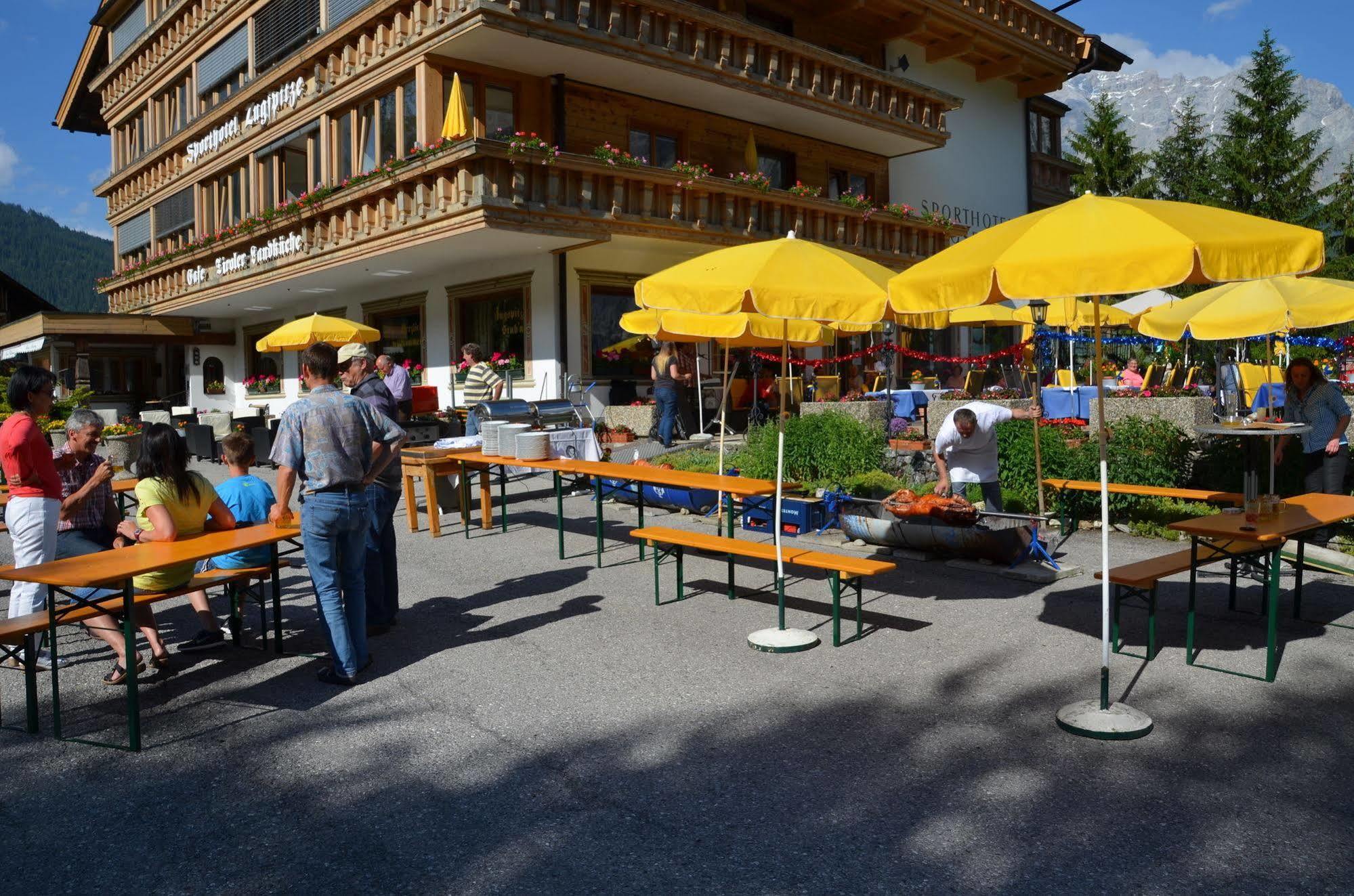 Sporthotel Zugspitze Лермос Екстериор снимка