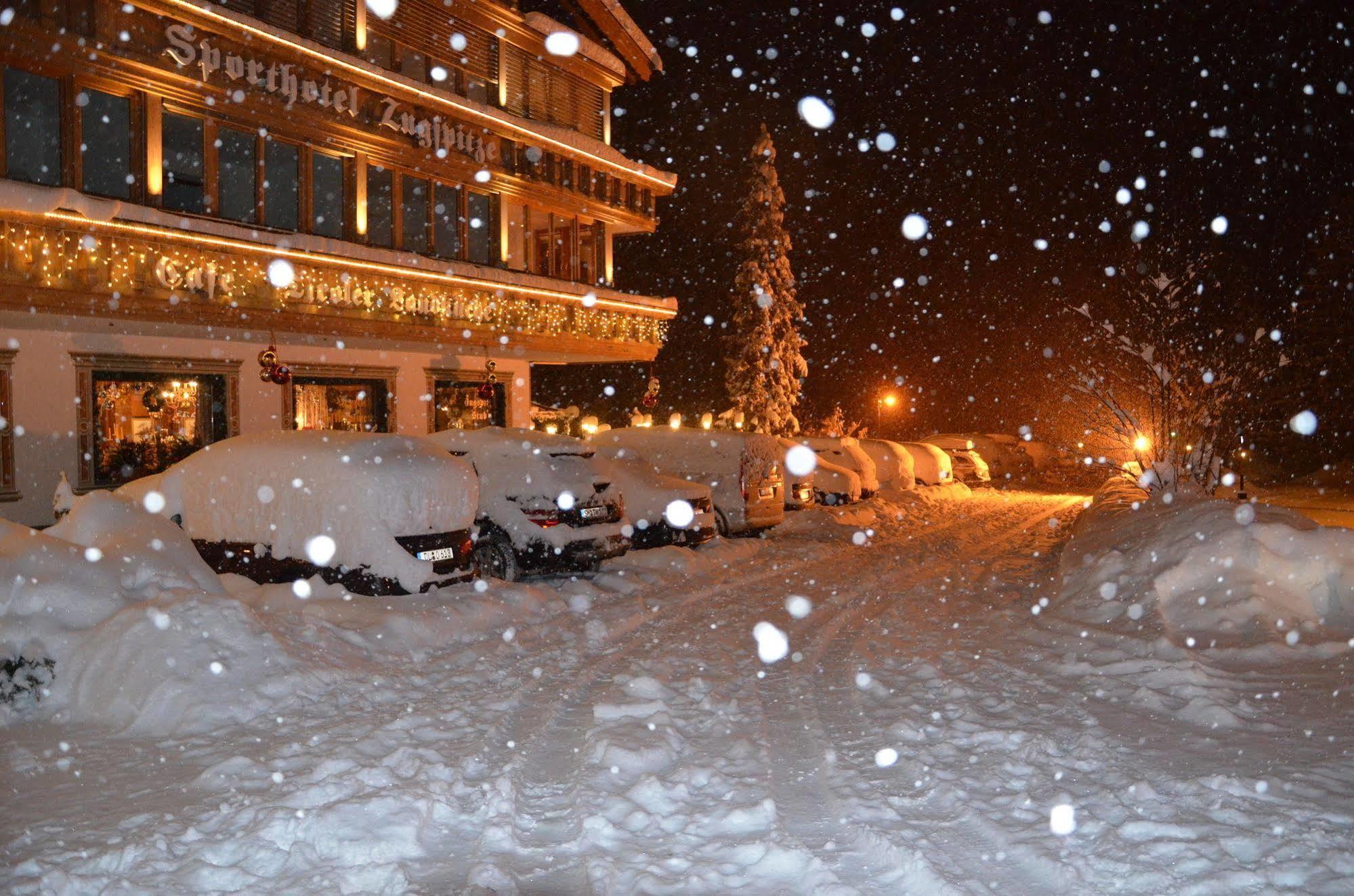 Sporthotel Zugspitze Лермос Екстериор снимка